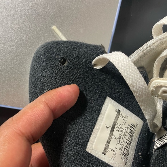 Jordan 6​ - Picture 5 of 6